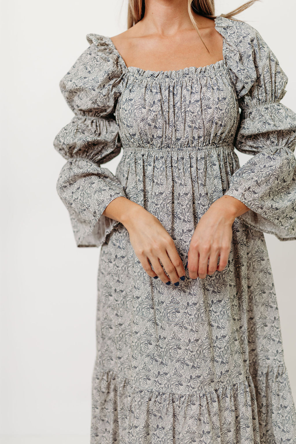 Julianna 100% Cotton Floral Print Tiered Midi Dress in Cream/Dark Navy