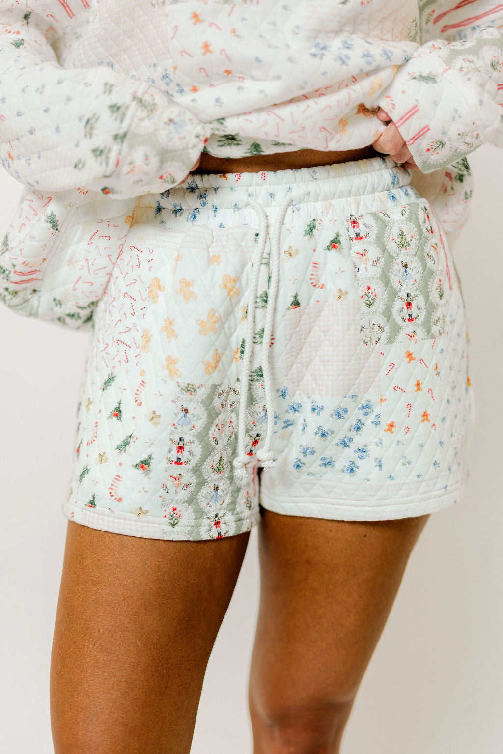 Rose Quilted Shorts in Holiday