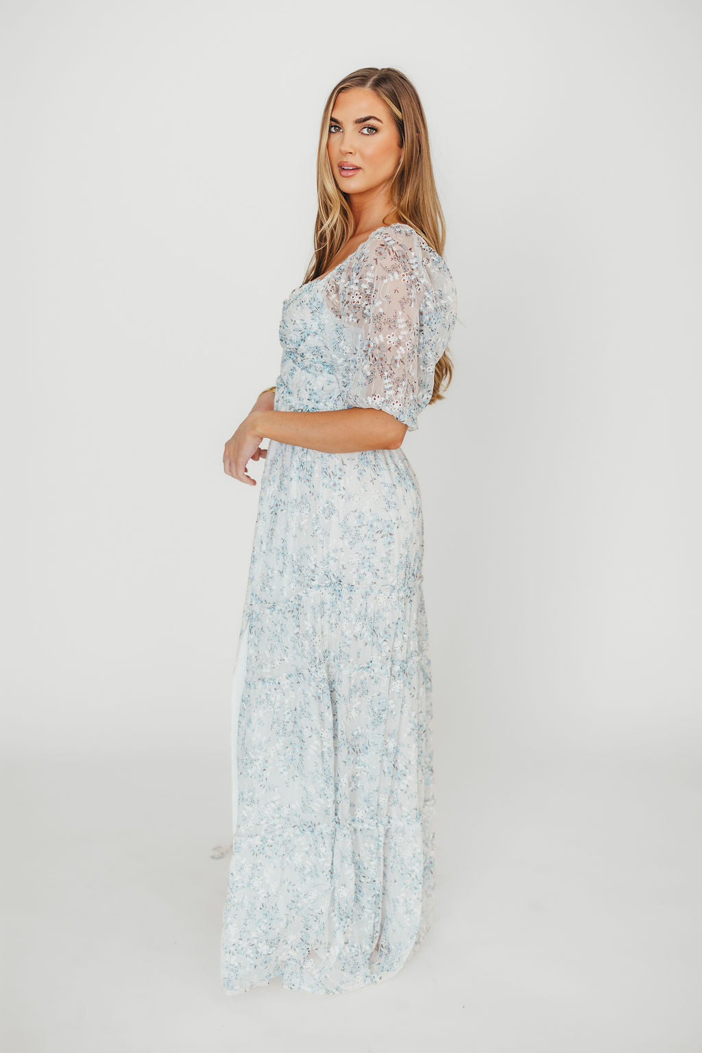 Daphne High Slit Eyelet Detail Maxi Dress in Blue and White Floral - Inclusive Sizing