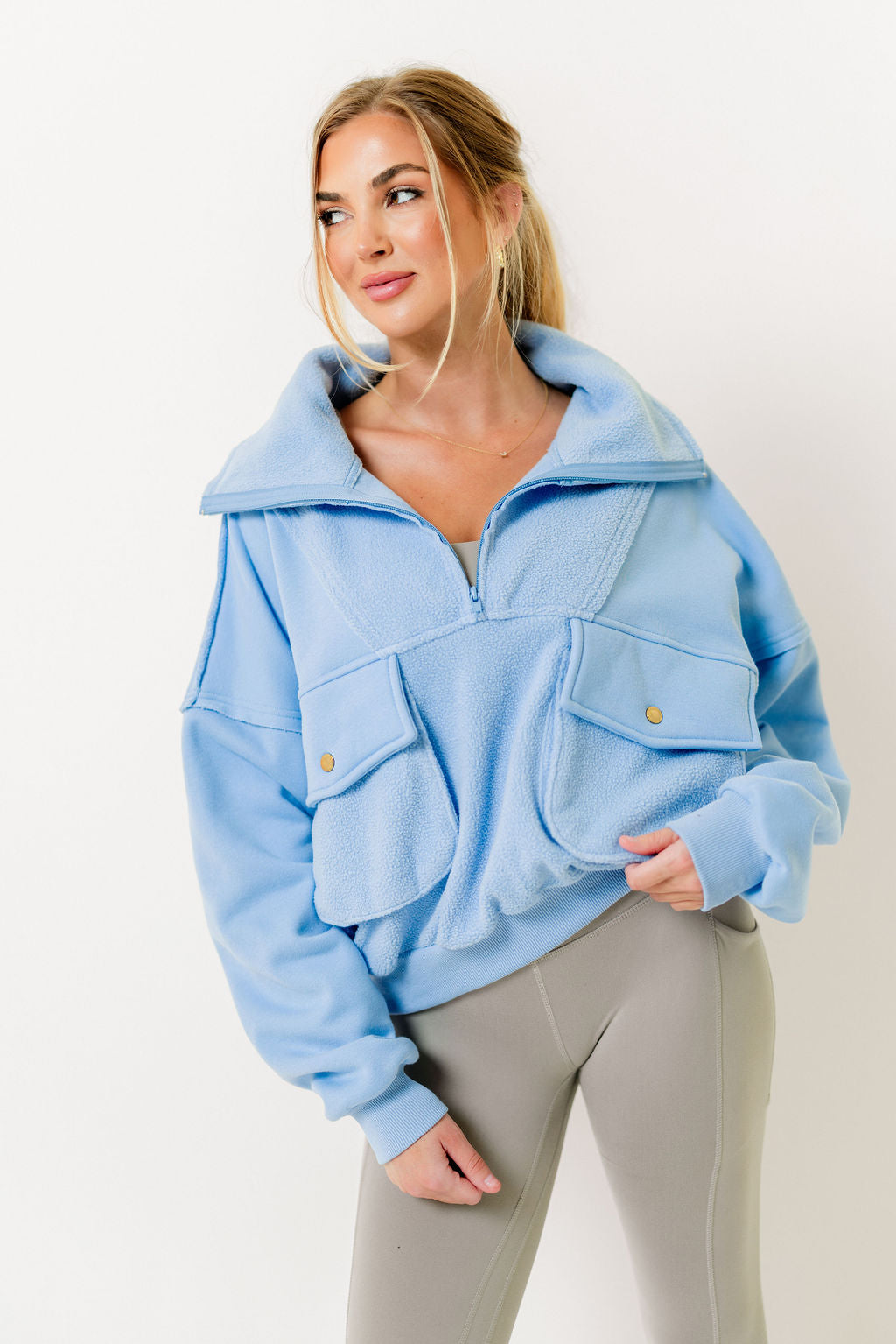 Carter Pullover in Sky