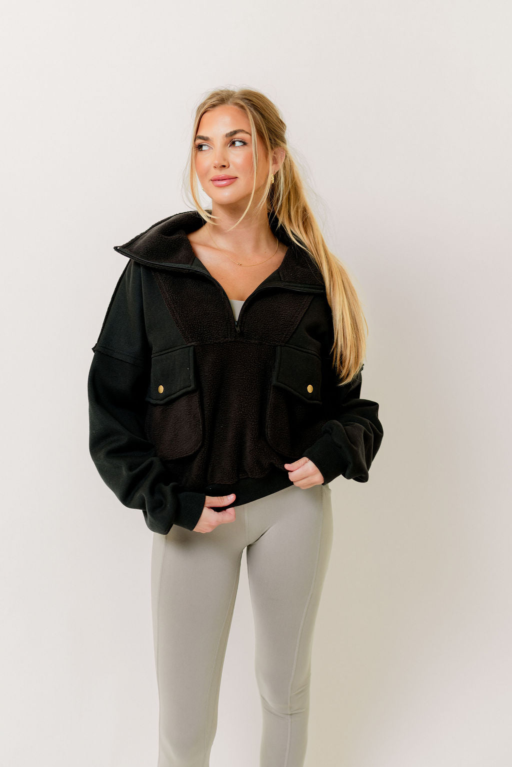 Carter Pullover in Black