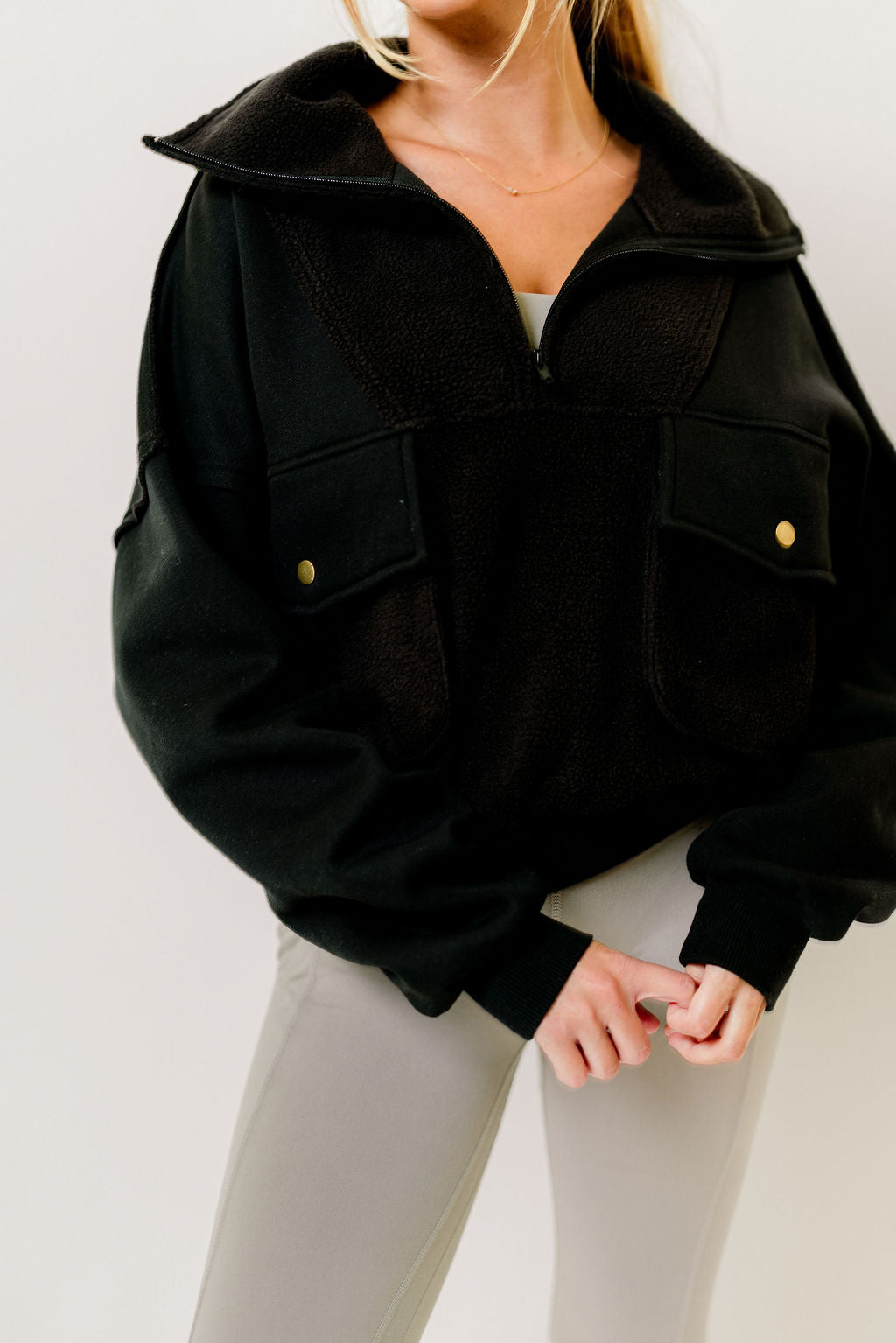Carter Pullover in Black