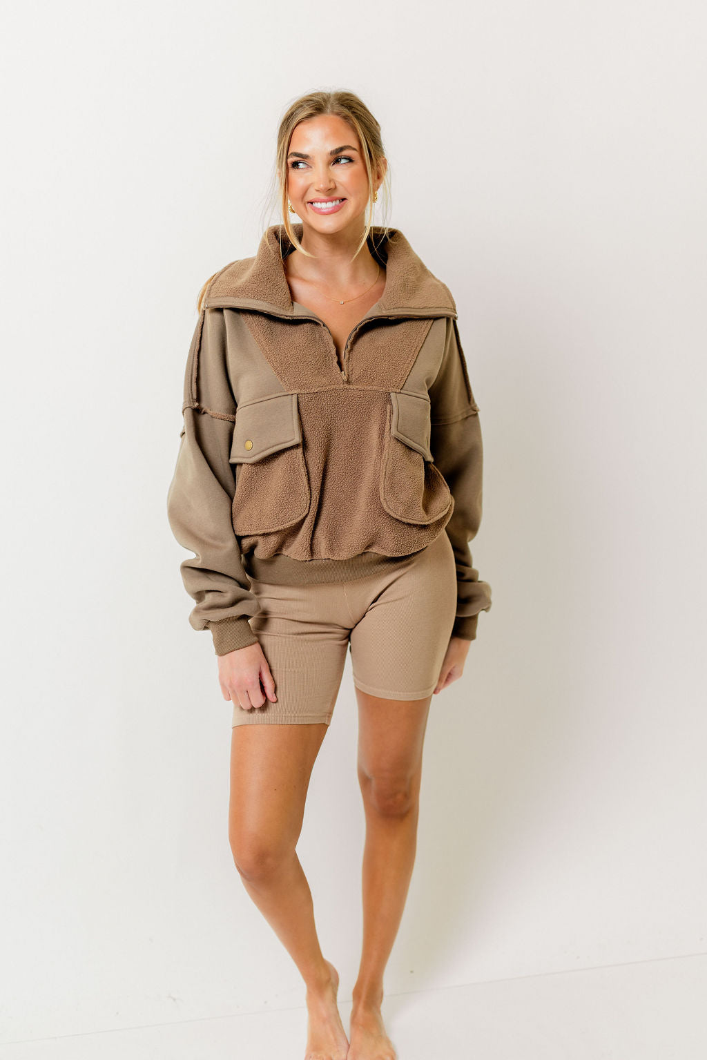 Carter Pullover in Stone