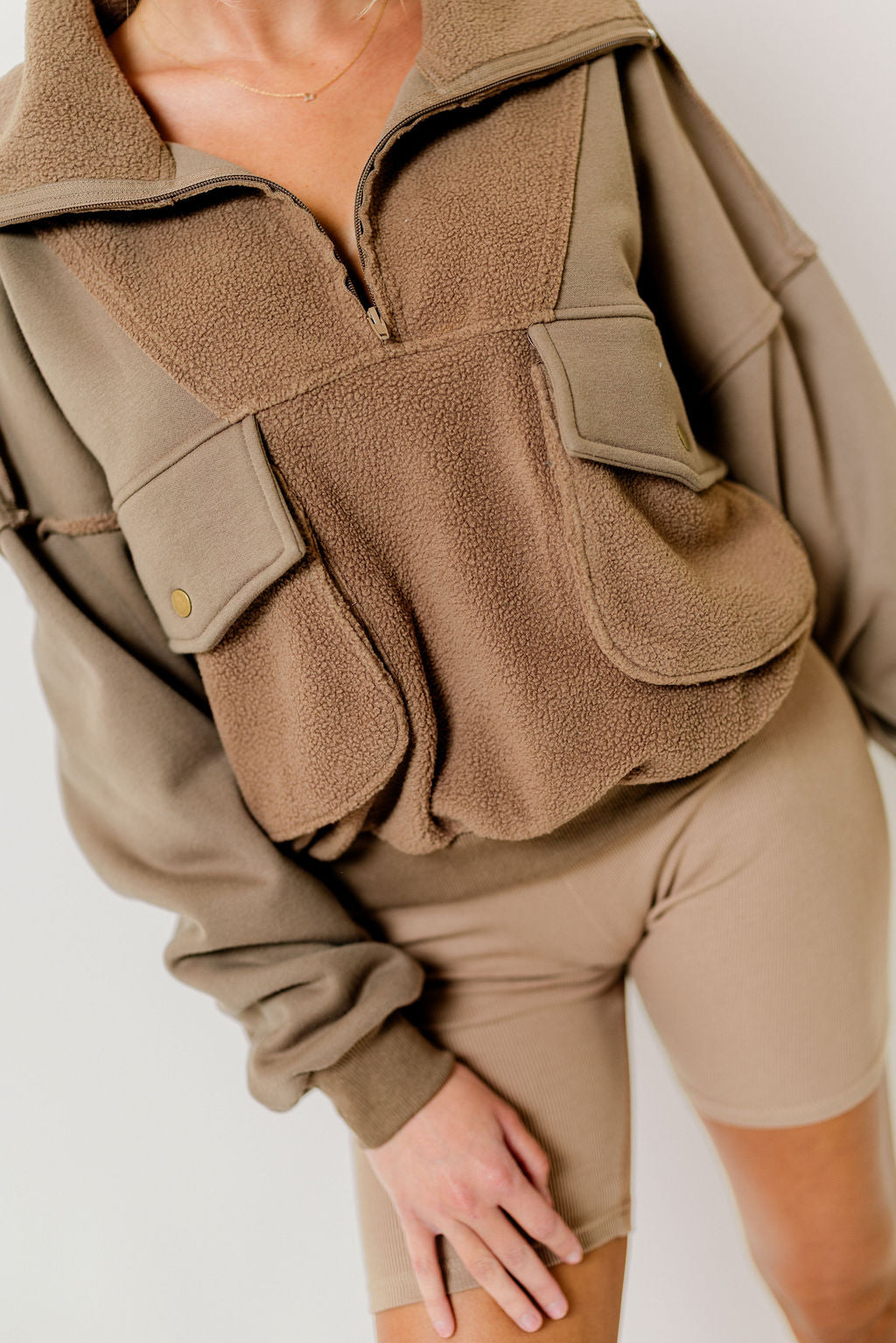 Carter Pullover in Stone