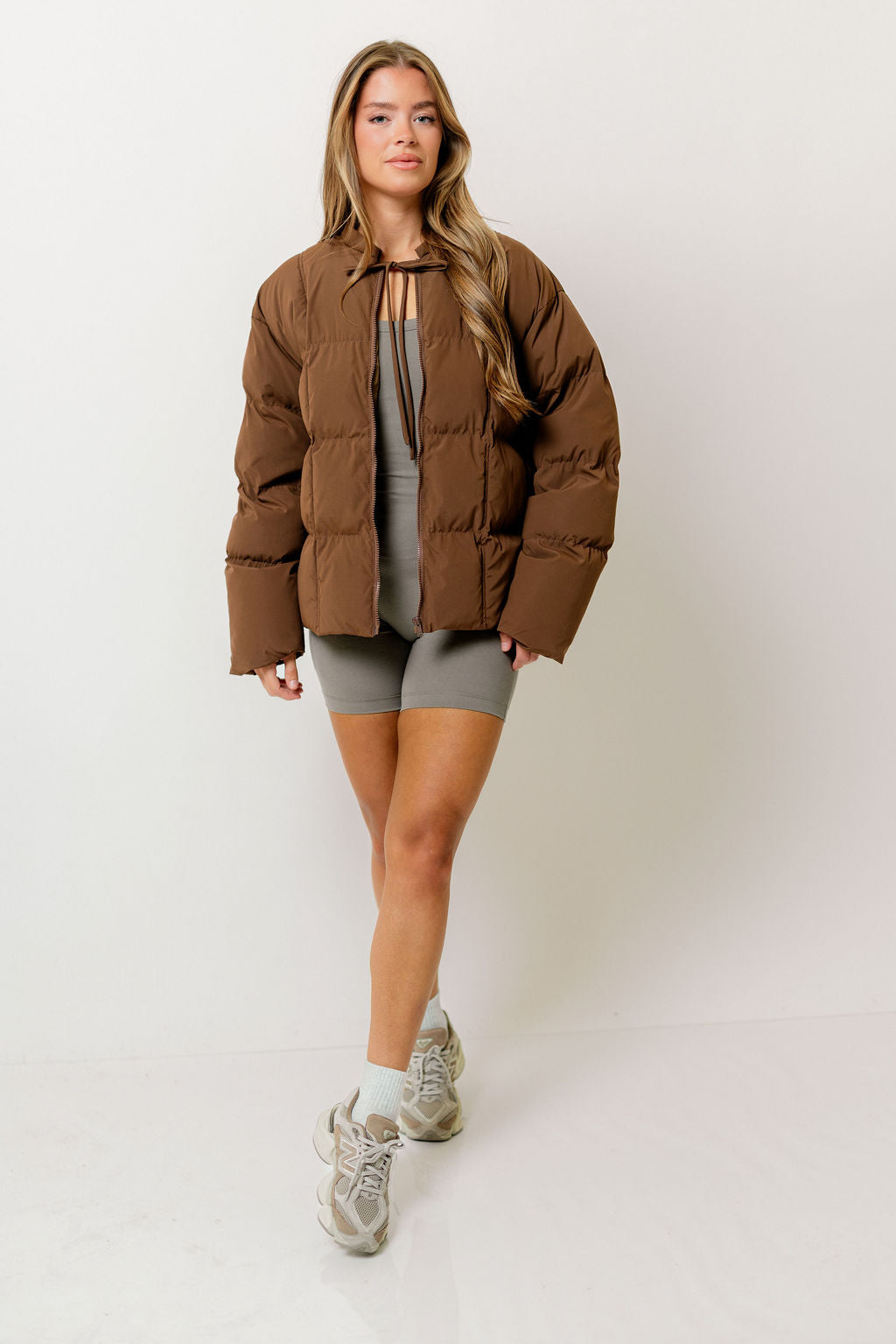 Mila Puffer Jacket in Brown
