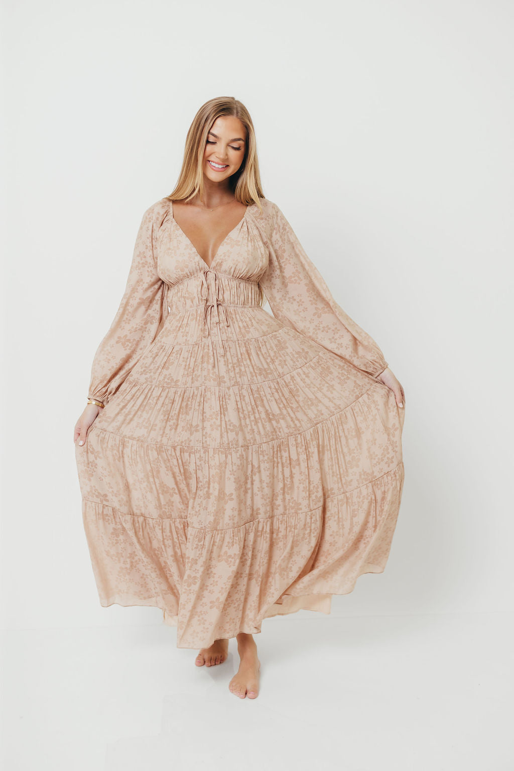 Elyse Maxi Dress in Beige Floral