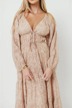 Elyse Maxi Dress in Beige Floral