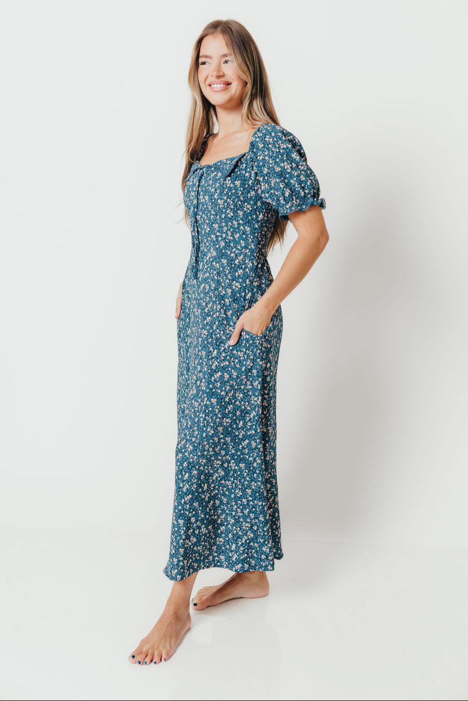 Betsy Floral Midi Dress in Blue/Cream