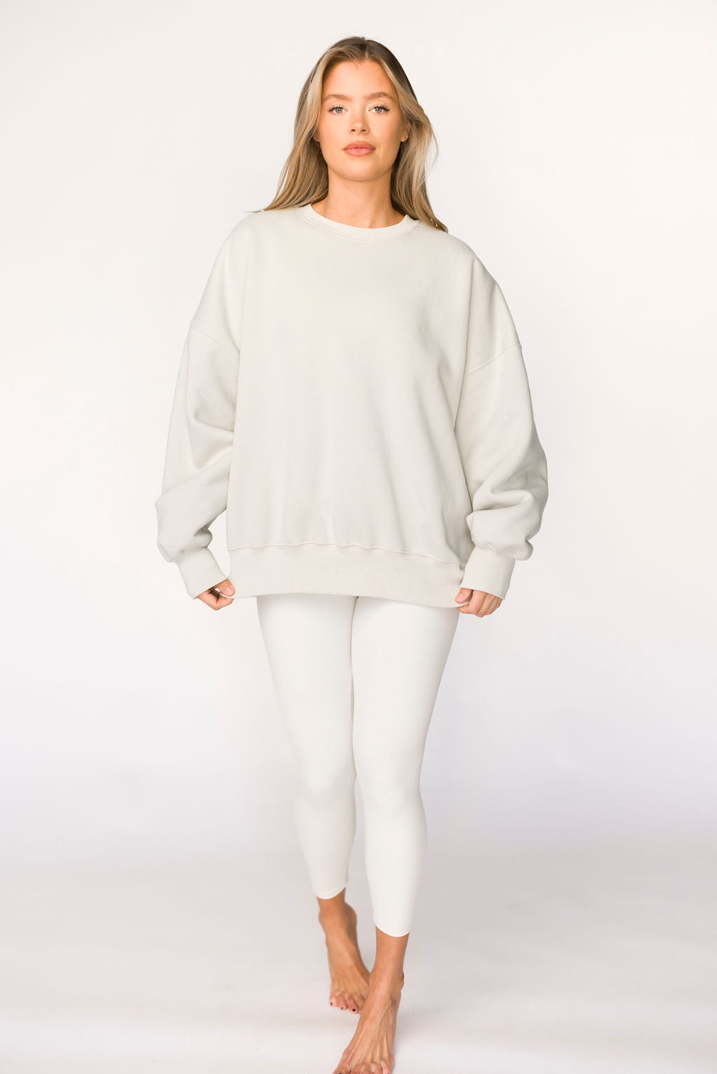 Liv Reversible Fleece Sweatshirt in Natural