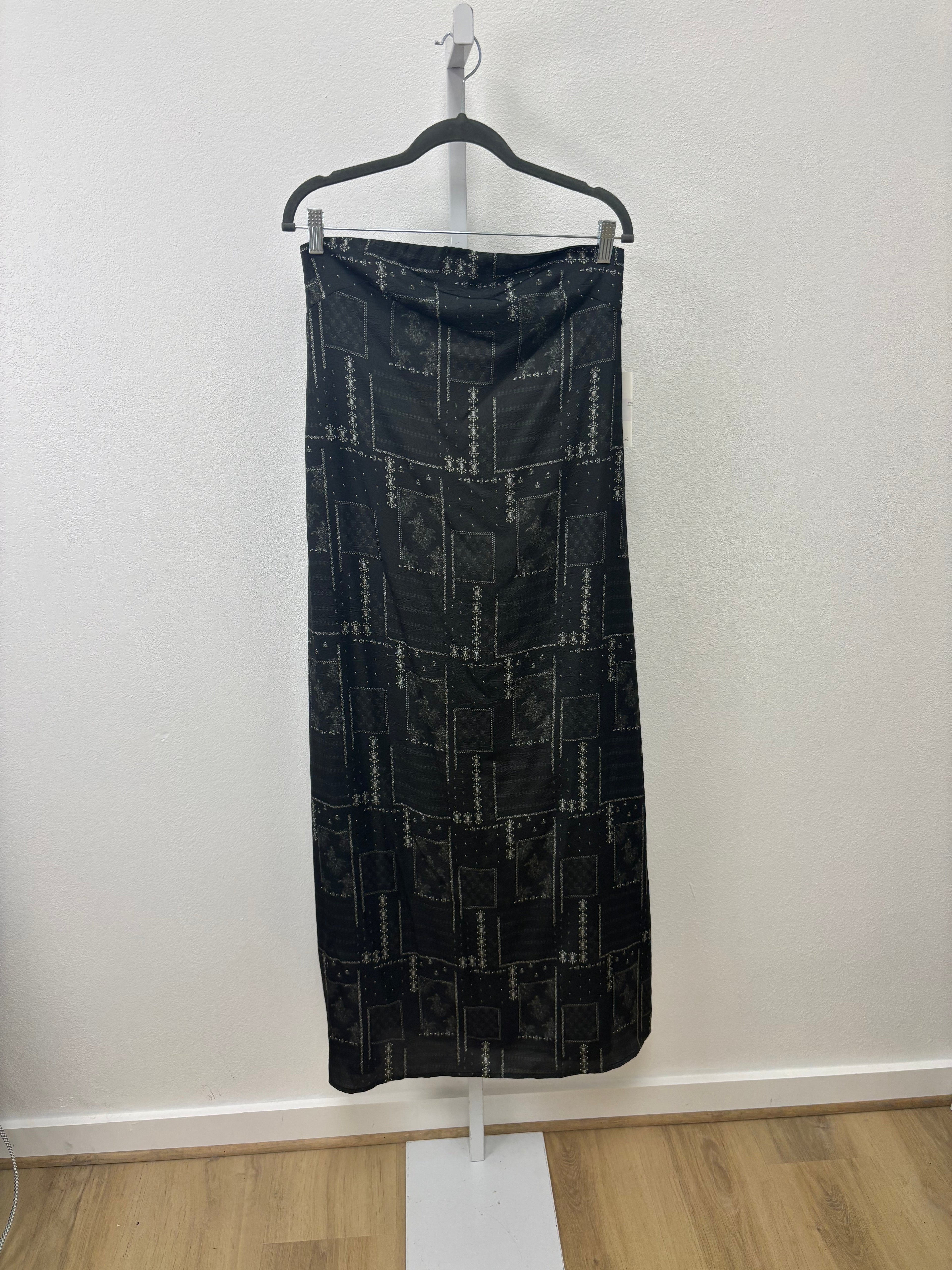 Karson Sleeveless Flare Dress in Black (Sample)